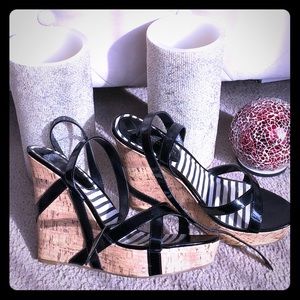 KARDASHIAN KOLLECTION cork/black wedges